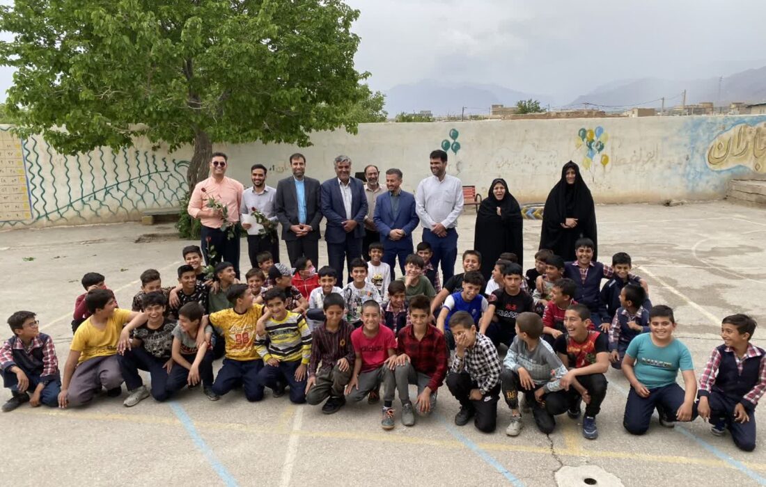 تبریک روز معلم – مدرسه شهید صادقی دولت آباد